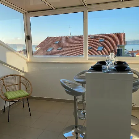 Apartmán Top Floor With Sea View Kaštela