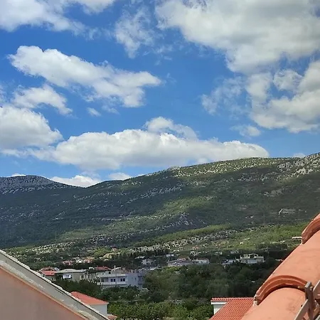 Top Floor With Sea View Apartmán