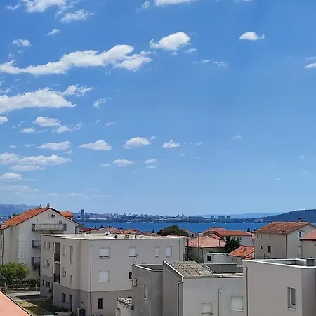 Top Floor With Sea View * Kaštela