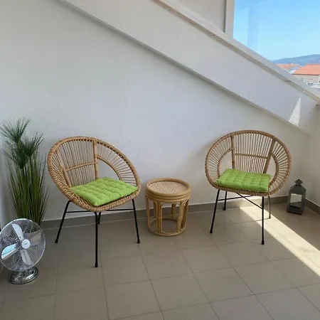 Top Floor With Sea View Kaštela